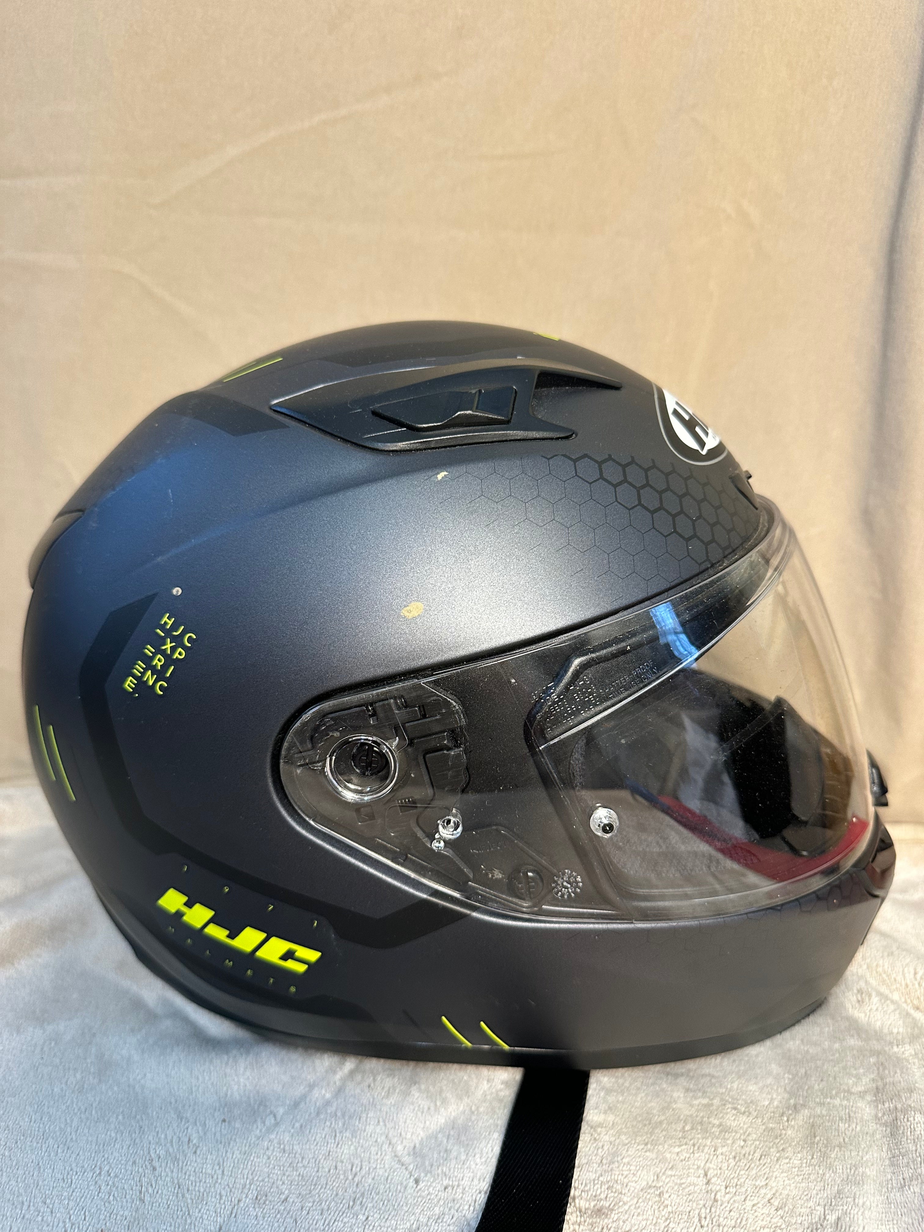 HJc i10 Motorcycle Helmet - Black