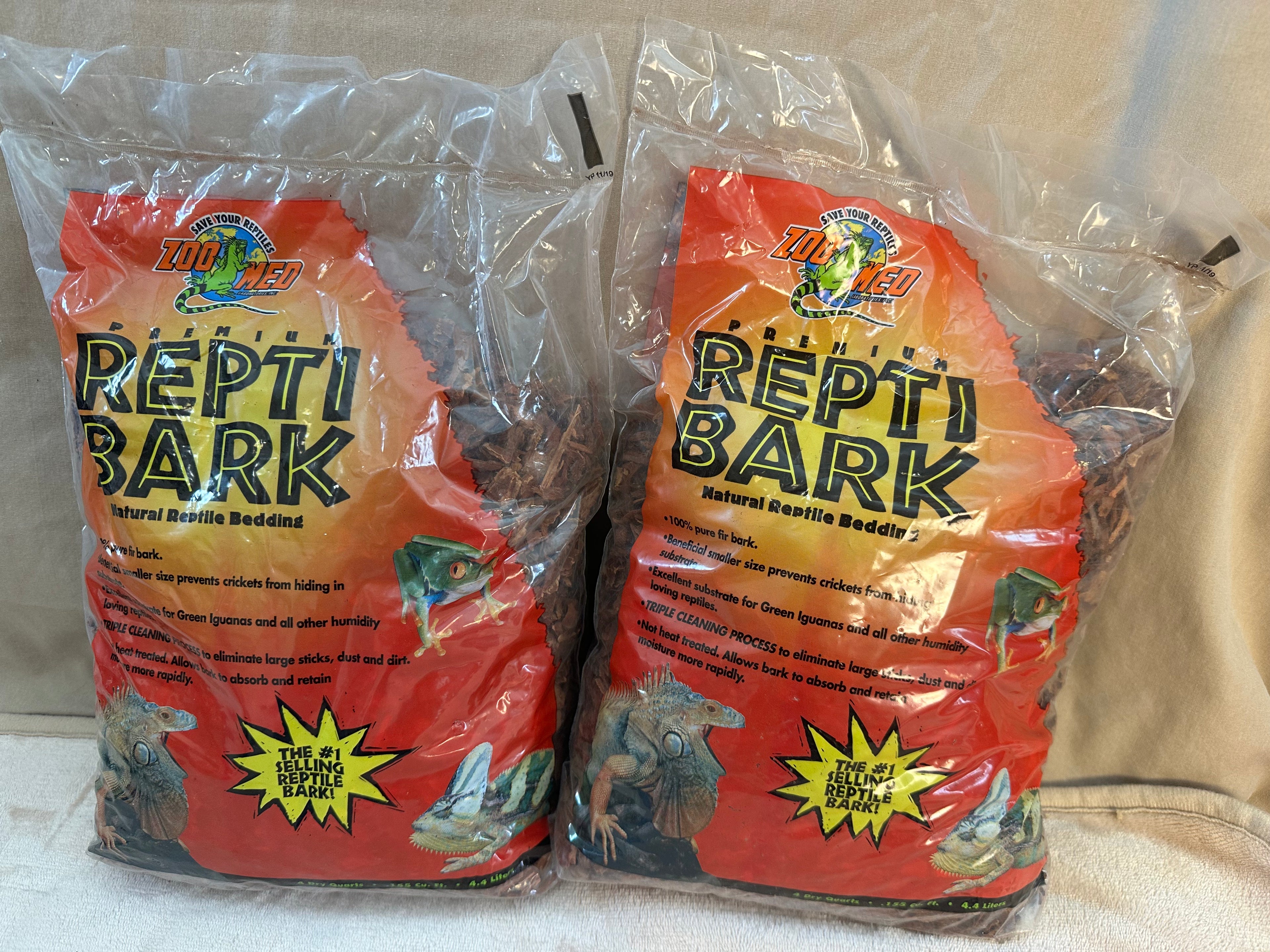 Reptile bark bedding for spider, reptile cages