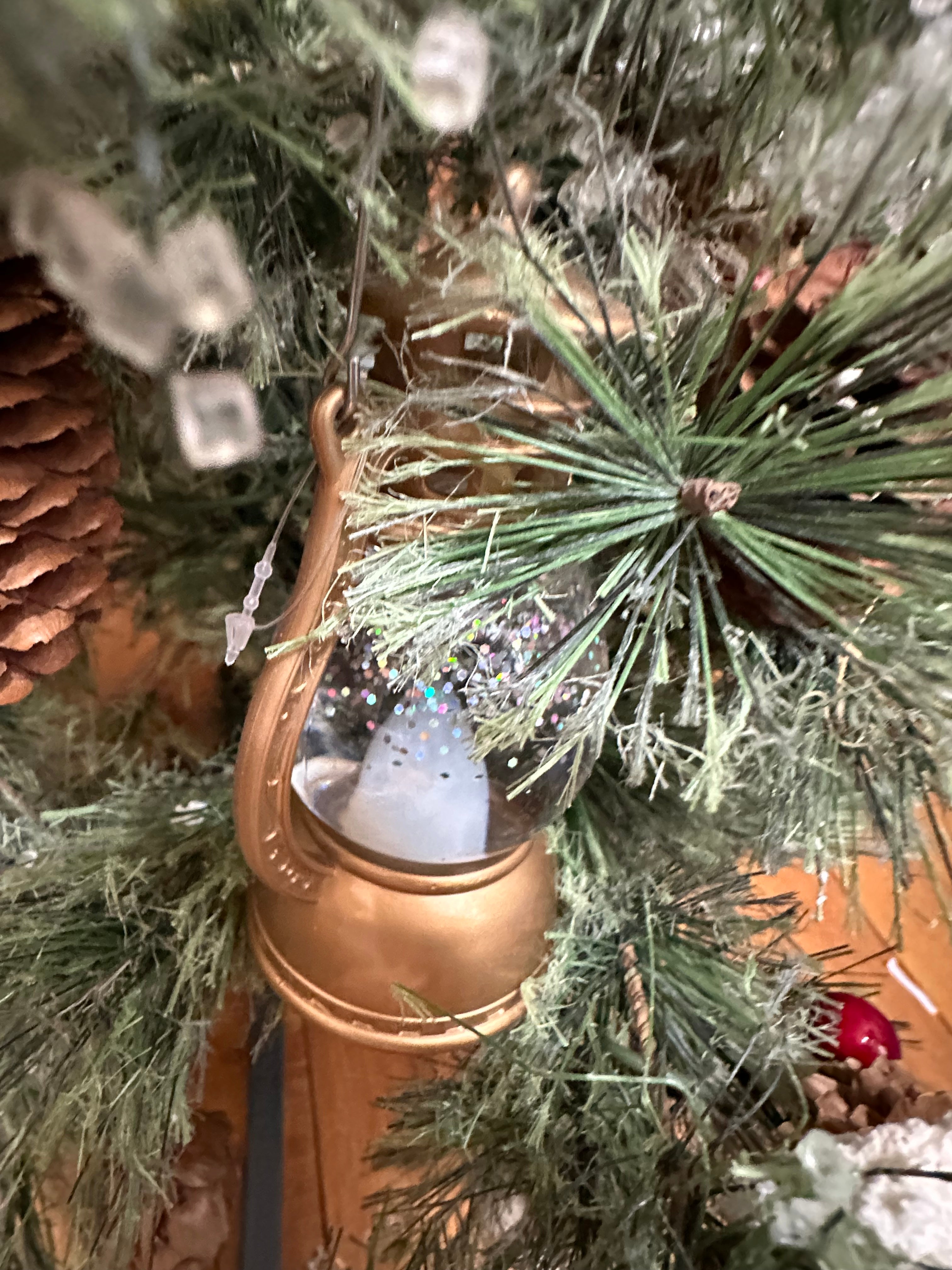 4' lighted & decorated Christmas artificial tree