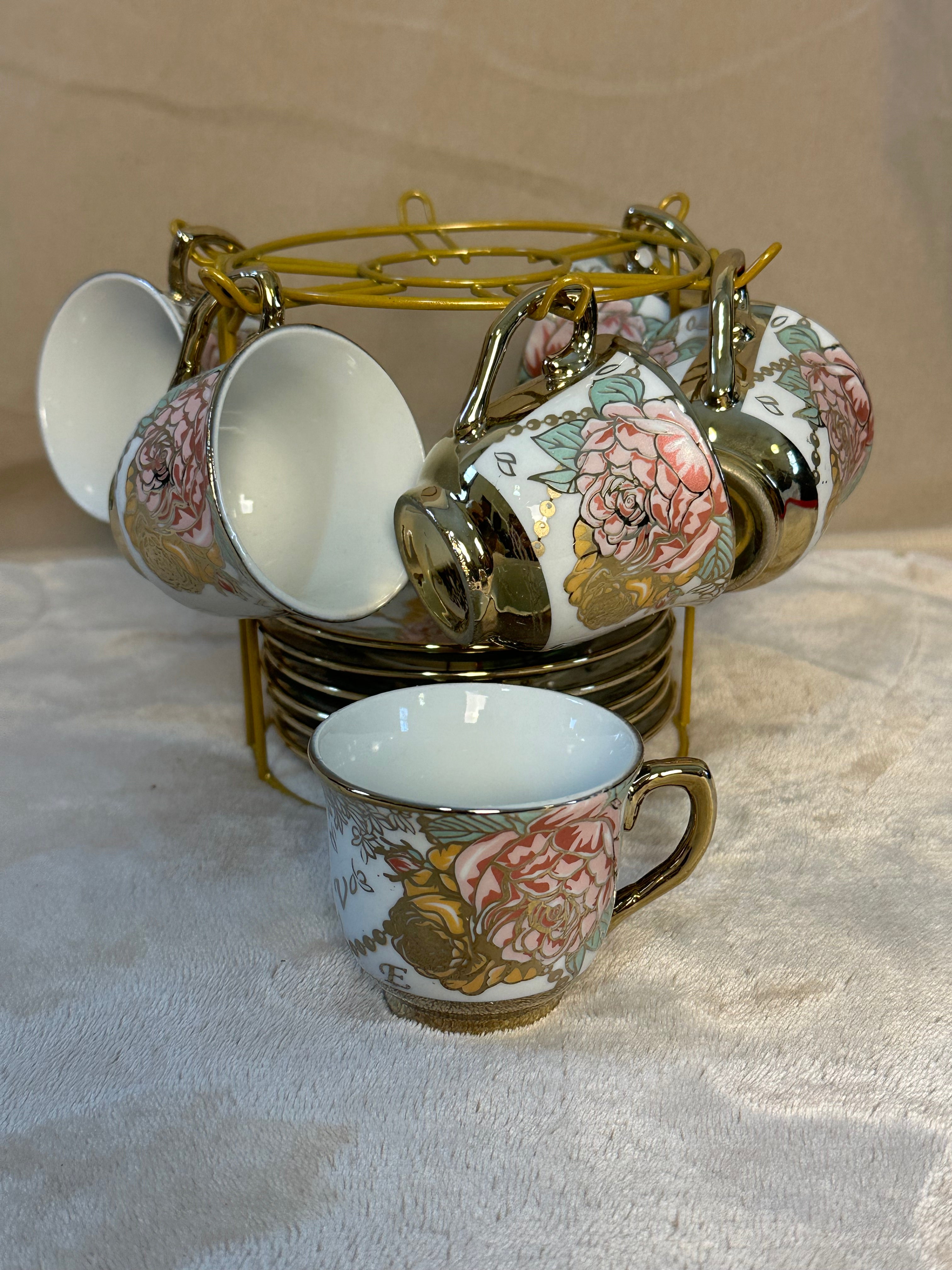 Floral and gold trimmed teapot set