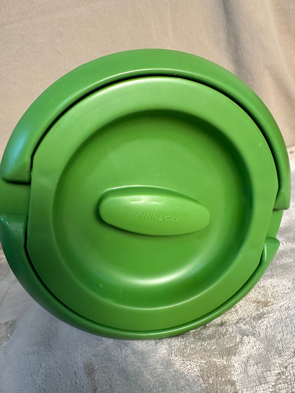 Pinnacle casserole hot/cold food thermos