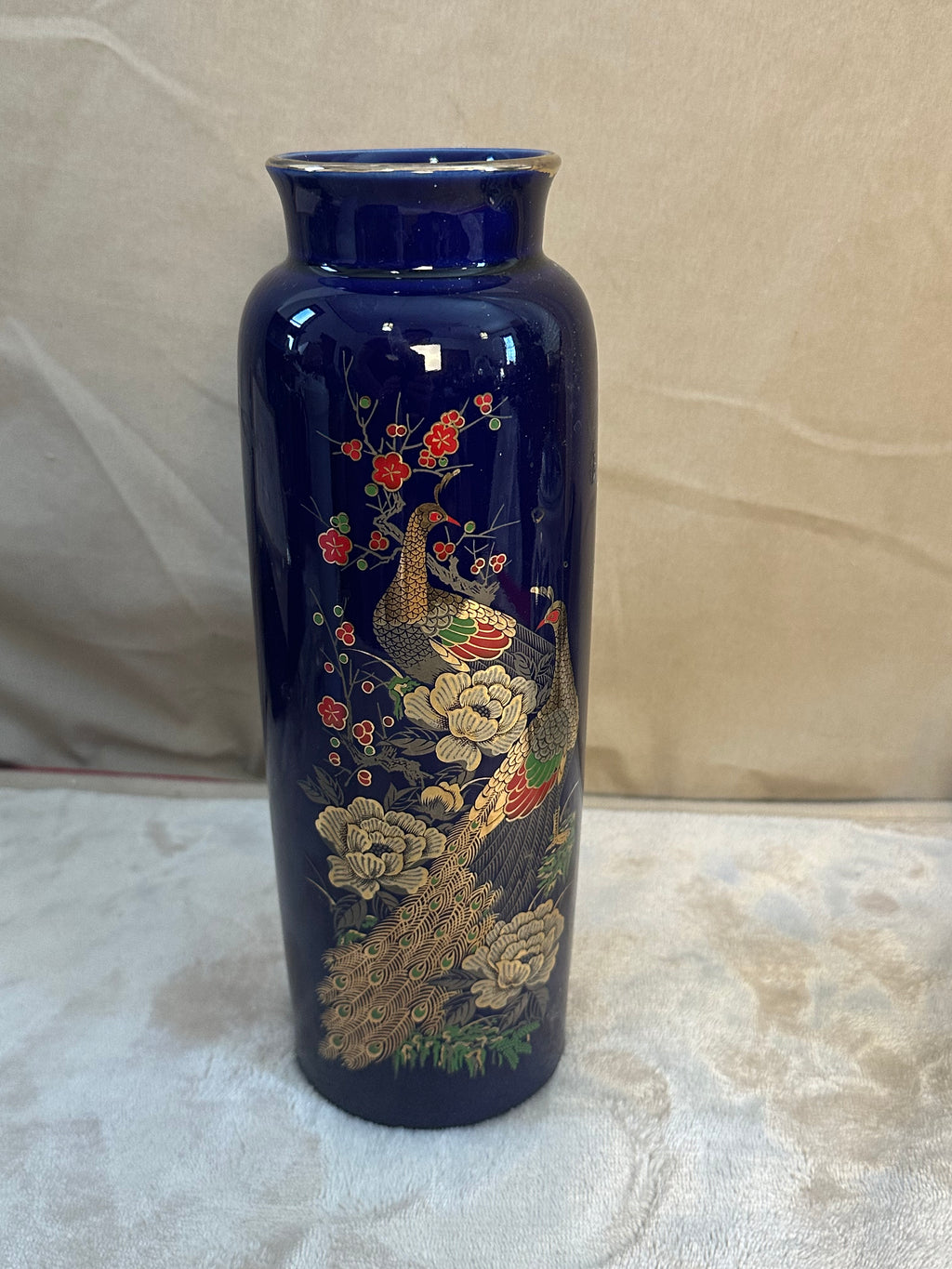 Japanese porcelain vase.