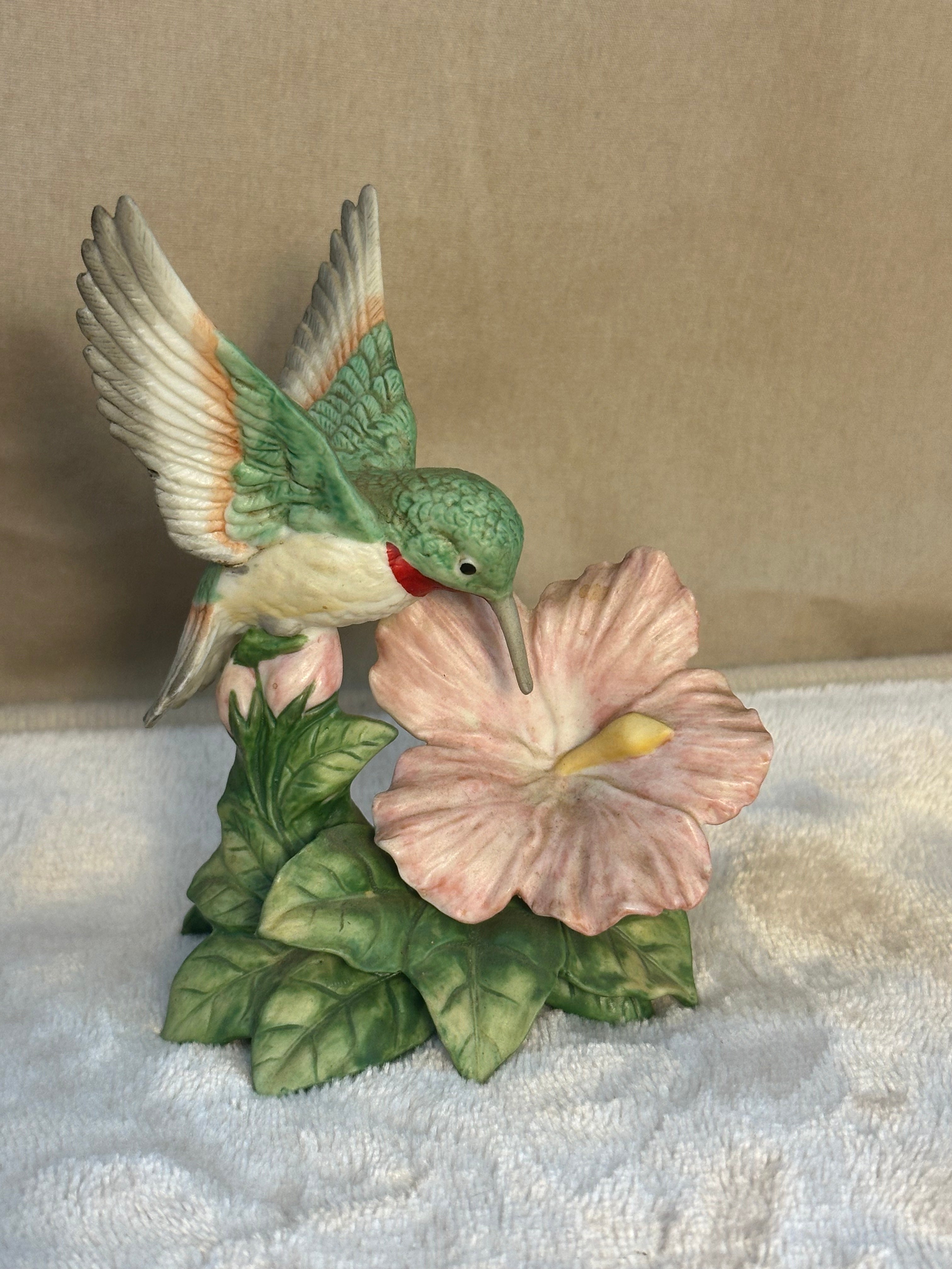 HOMCO porcelain hummingbird
