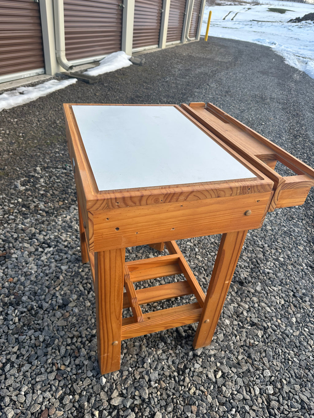 Dry erase craft art table with drawer - excellent