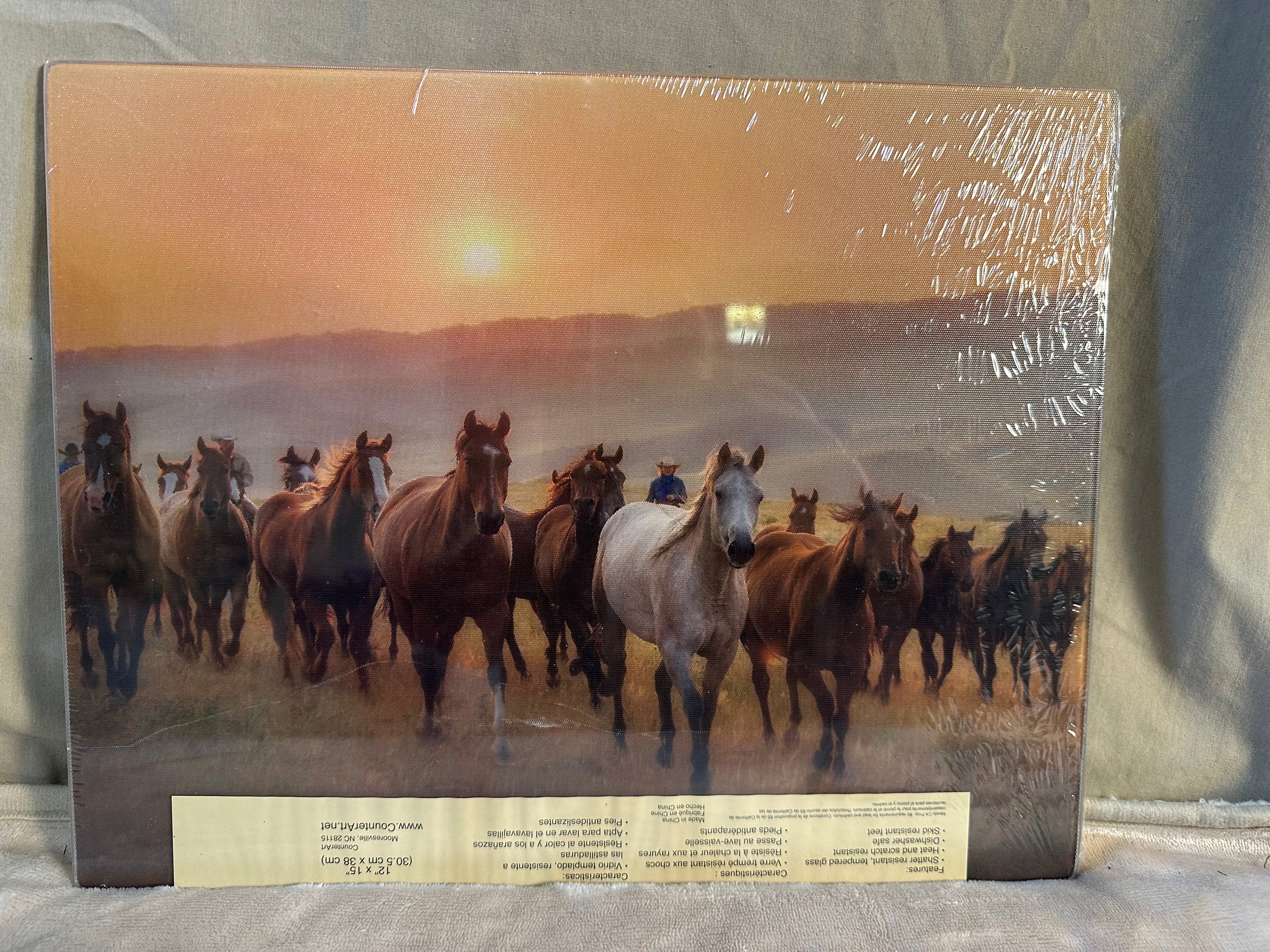 Counter art horse design glass cutting board