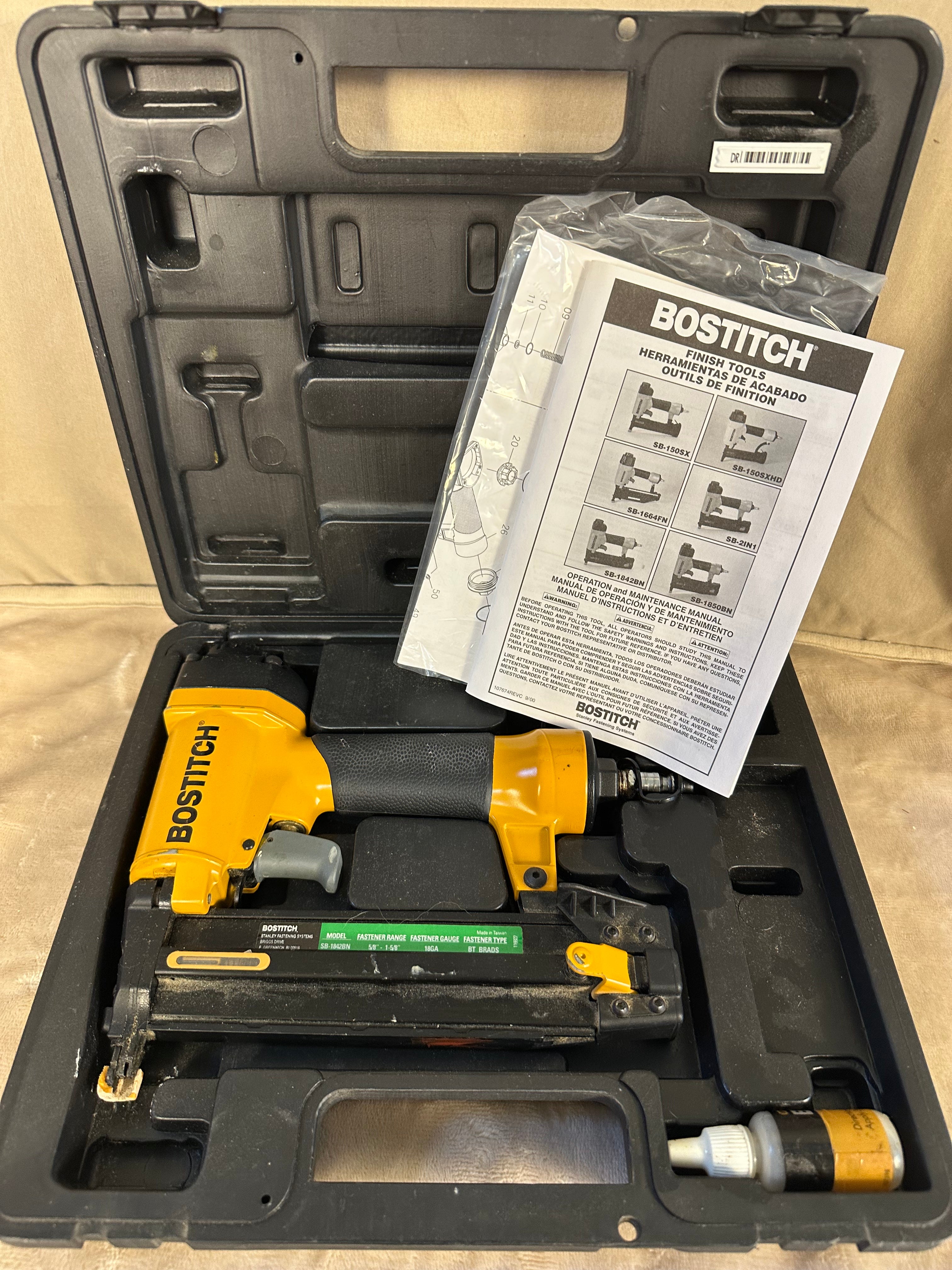 Bostich 18 gauge 2-in-1 pneumatic brad nailer & Stapler