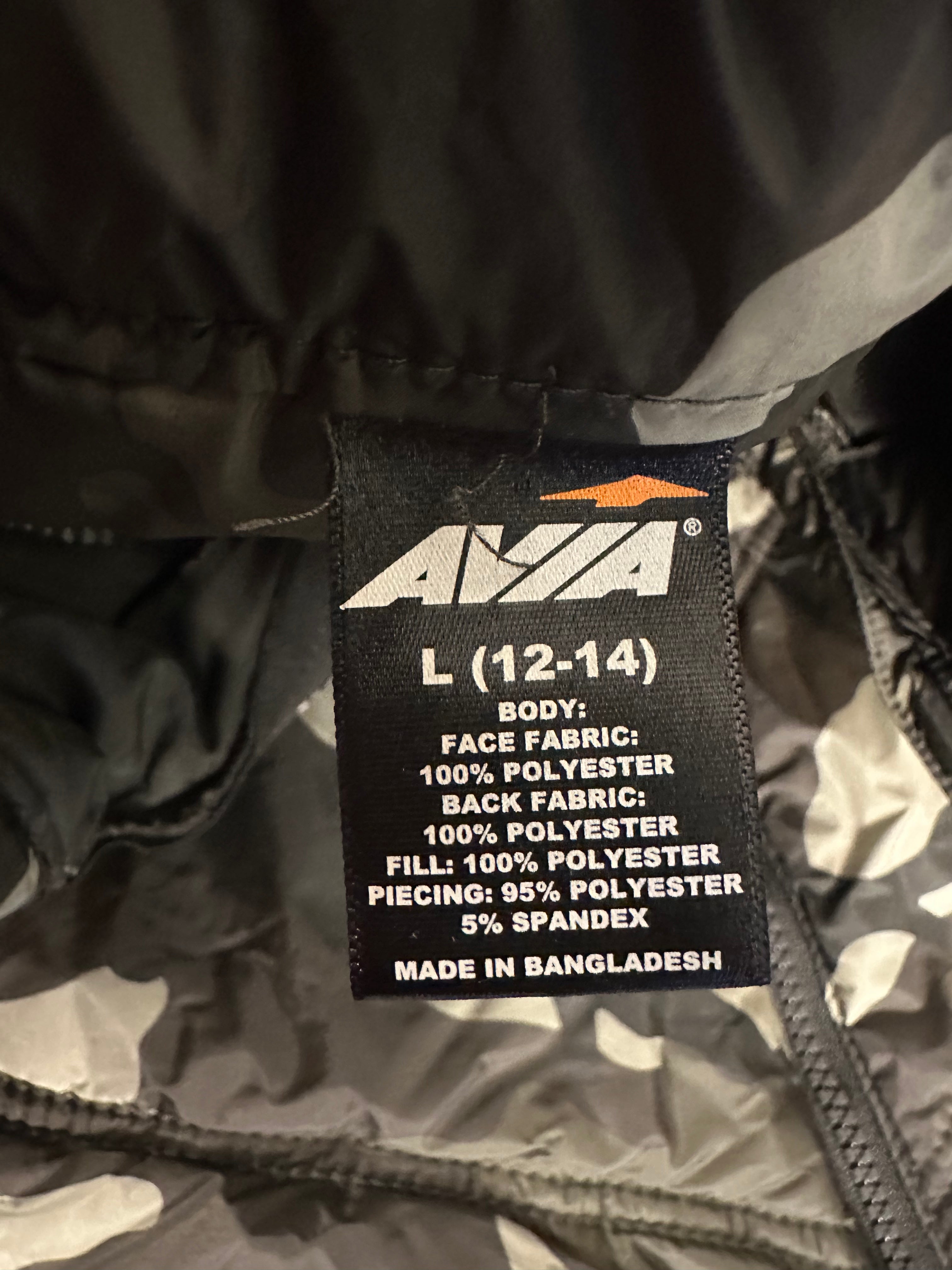 Boys AVIA camo puffer vest size L (12-14)